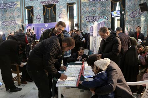  ­İ­r­a­n­’­d­a­ ­s­e­ç­i­m­l­e­r­e­ ­k­a­t­ı­l­ı­m­ ­o­r­a­n­ı­ ­y­ü­z­d­e­ ­4­1­